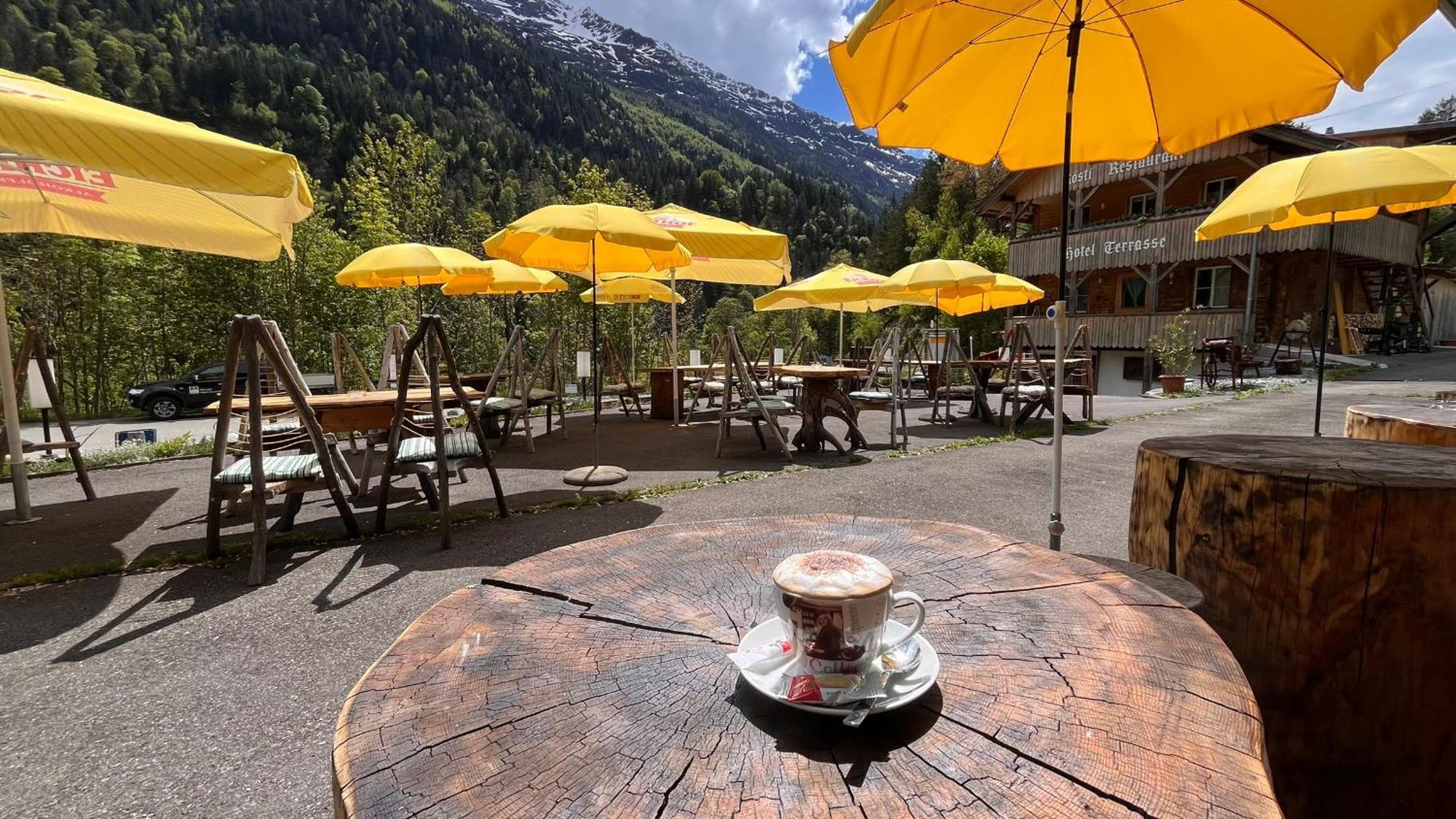 "Terrasse" Nessental Hotell Gadmen Eksteriør bilde