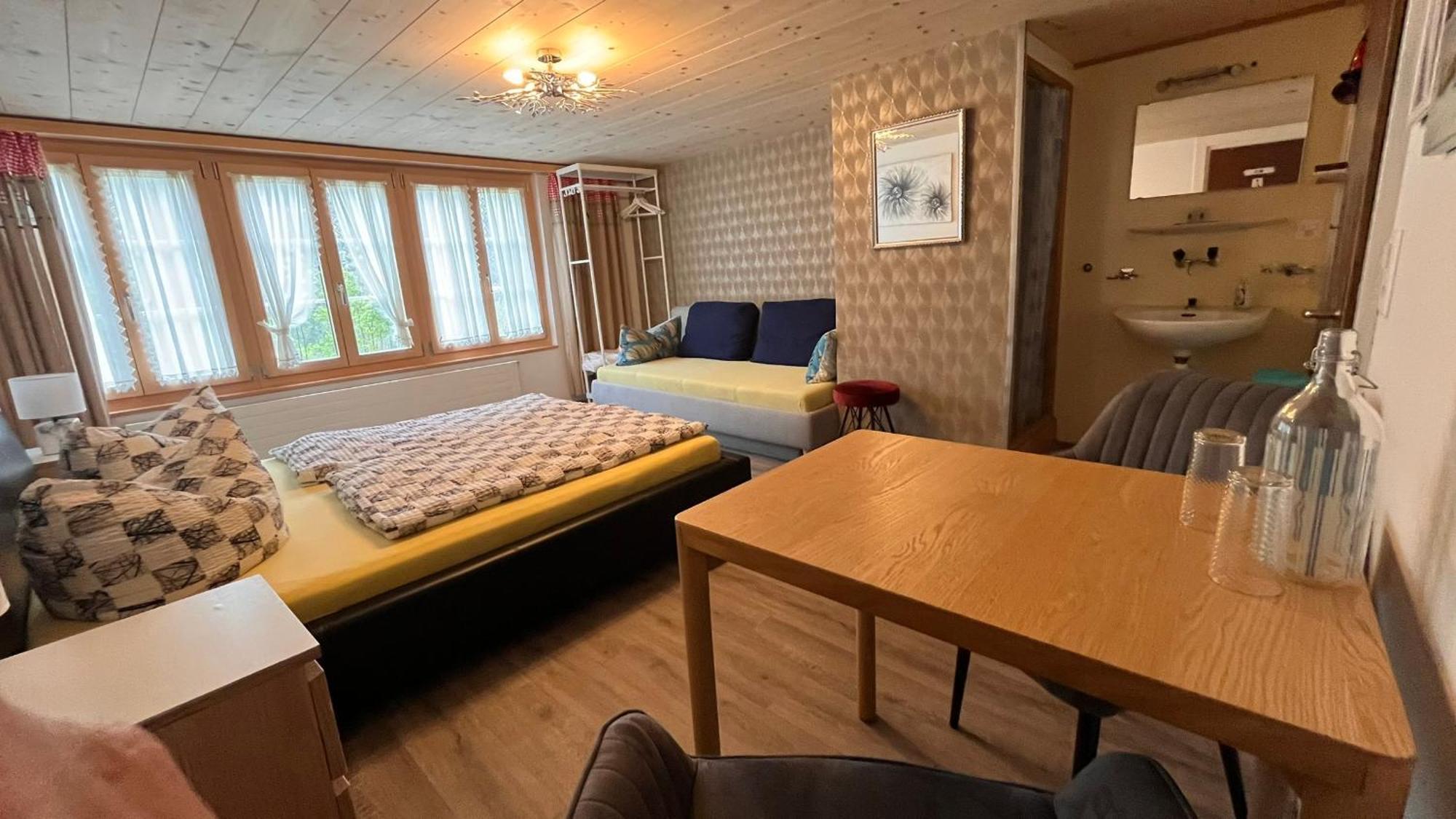 "Terrasse" Nessental Hotell Gadmen Eksteriør bilde